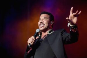 In This Era of AI, Lionel Richie Is Moving to Protect His Voice 1000169562